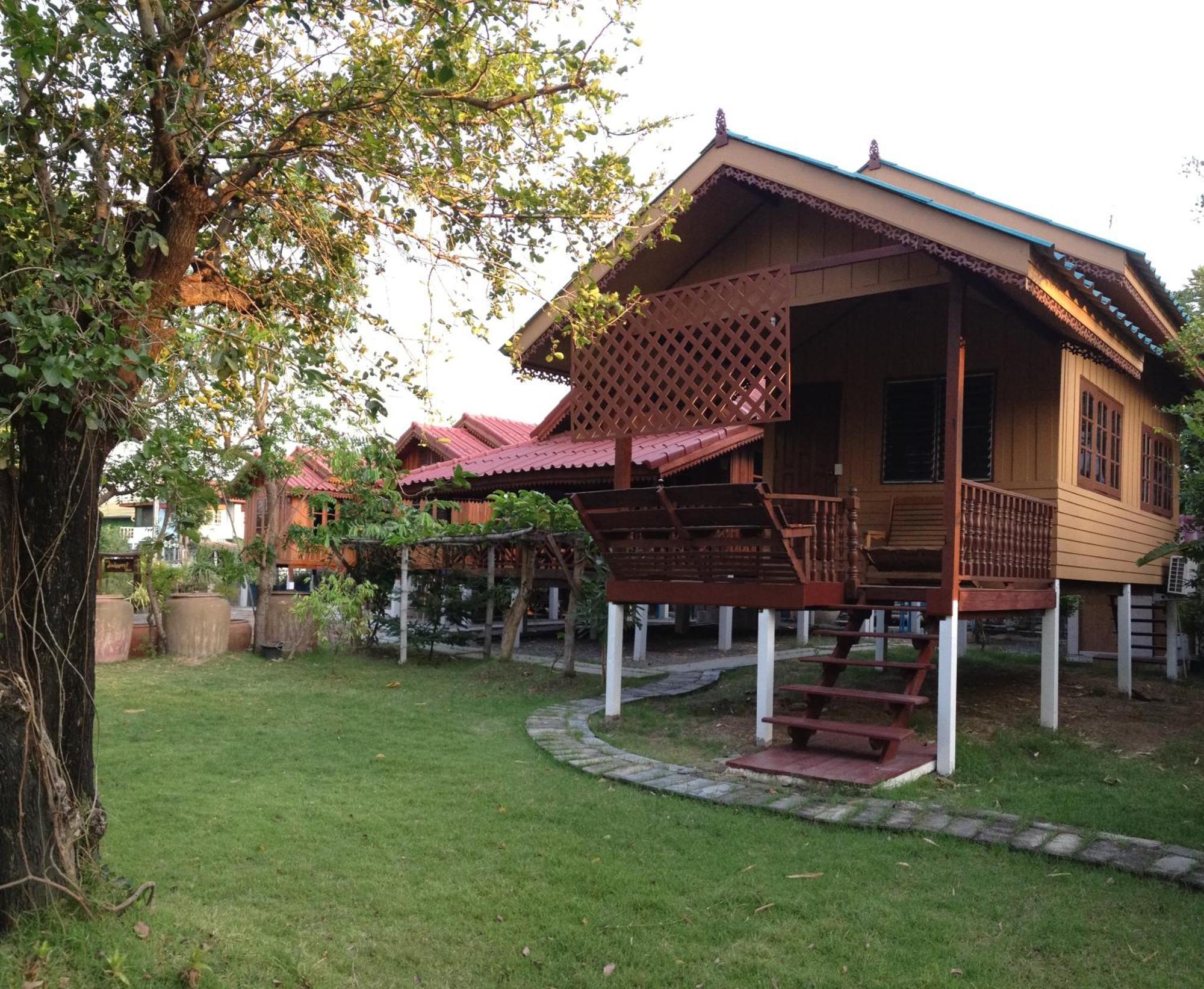 The Little Lopburi Village Dış mekan fotoğraf